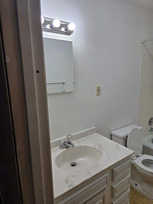Photo - 100 Wyncote Ct Unit 100