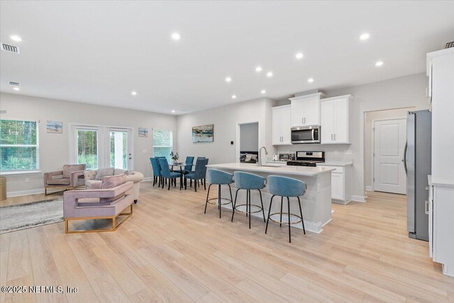 Photo - 239 Meadow Creek Dr