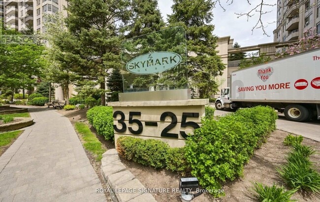 Photo - 25 Kingsbridge Garden Cir Unit 1126