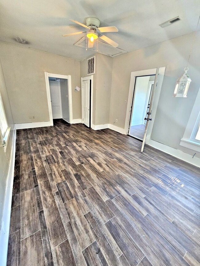 Photo - 613 3rd Ave SW Unit Apt 1