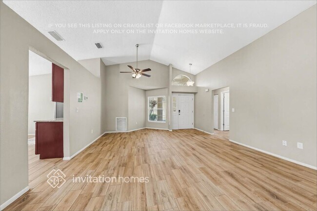 Photo - 1517 Chepacket St