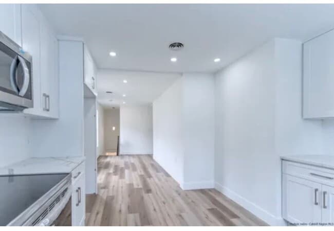 Photo - 520 Delaware Ave Unit B