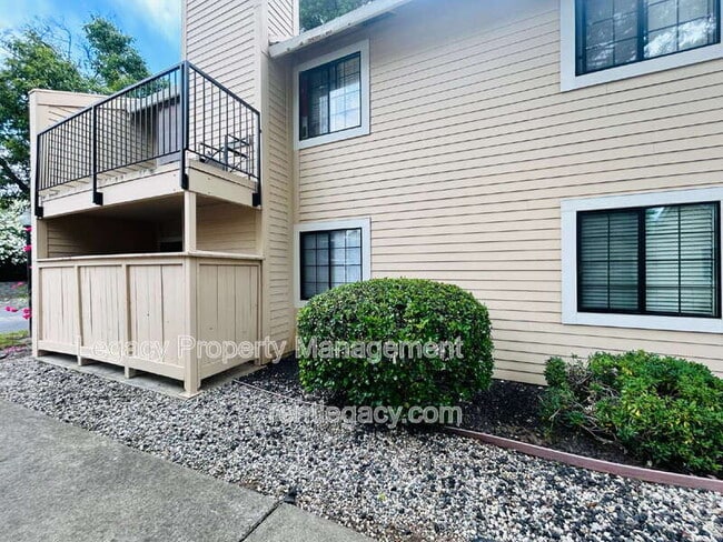 Photo - 7445 Auburn Oaks Ct Unit Apt K