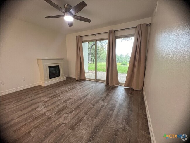 Building Photo - 1033 Parkview Dr Unit G38 Rental