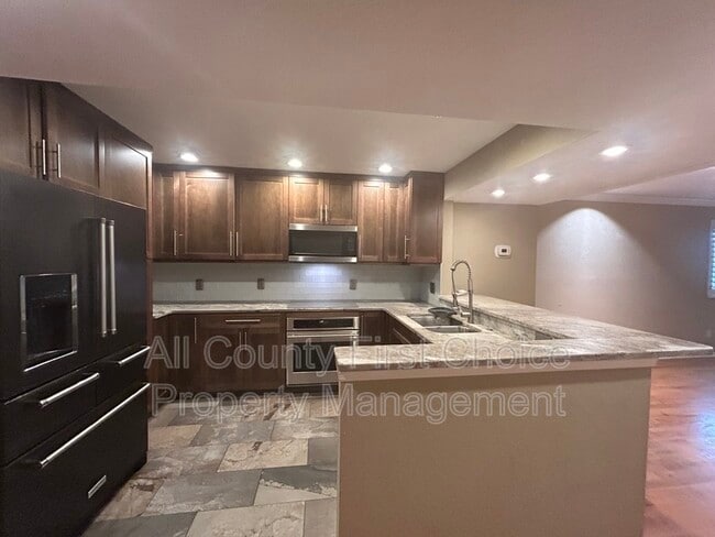 Photo - 9650 Tara Cay Ct