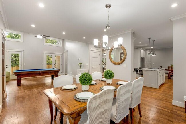 Photo - 782 Piedmont Way NE