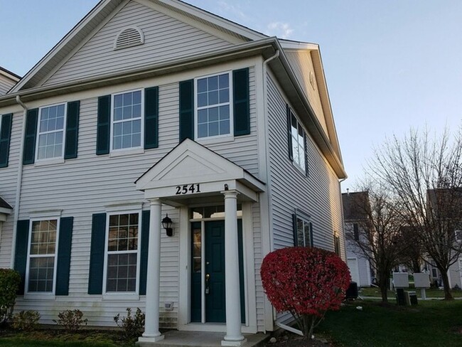 Building Photo - 2541 Hillsboro Blvd