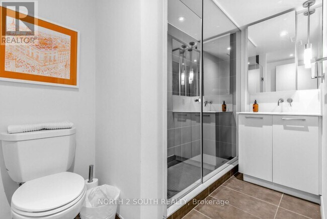 Photo - 95 Bathurst St Unité 225