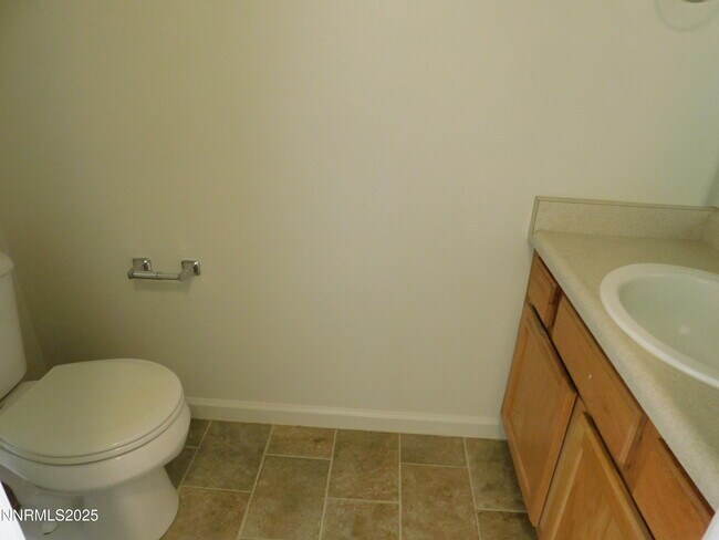 Photo - 685 Sunny Ln