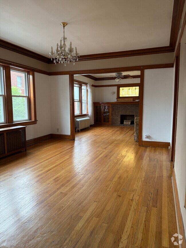 Building Photo - 3925 W Wellington Ave Unit 2 South Rental