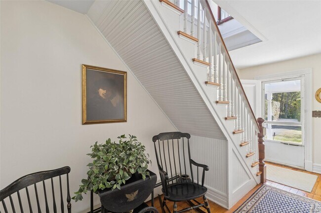 718 Montauk Hwy