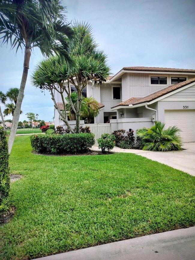 Photo - 551 Prestwick Cir