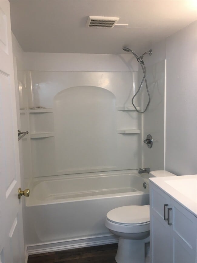 Photo - 3818 Hamid Blvd