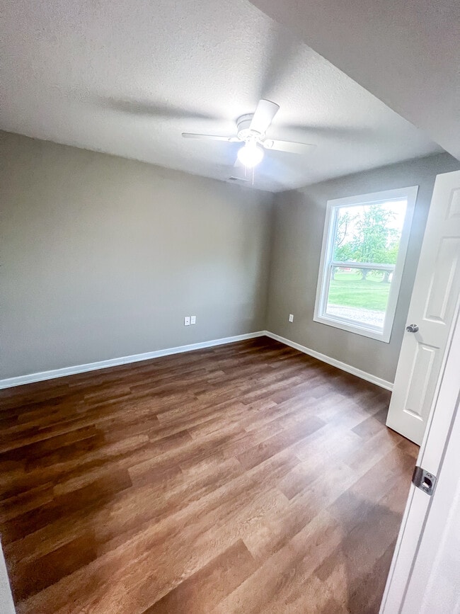 Photo - 320 W South St