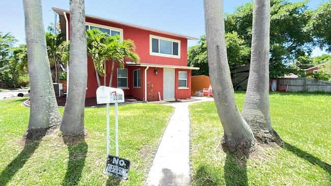 Furnished 4 bed/2 bath beautiful beach home