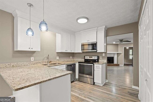 Building Photo - 326 Farm Pl Ct NE