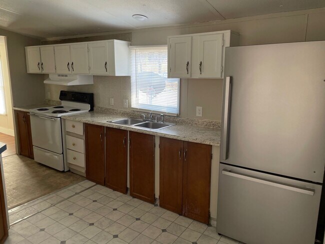 Photo - 3 bed, 2 bath mobile home located in Cando...
