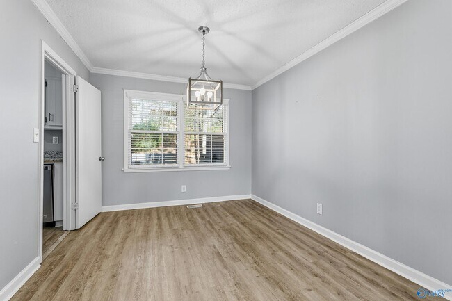 Photo - 11303 Mountain Crest Dr SE