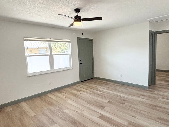 Photo - 510 91st Ave N