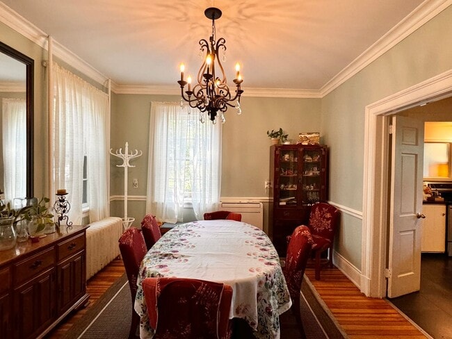 Photo - 29 University Cir Unit A