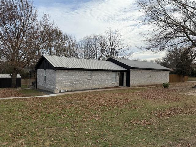 Building Photo - 1010 Vine St