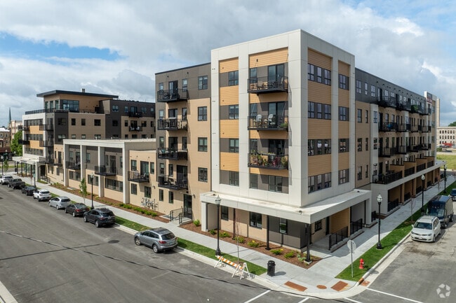 Building Photo - Karrick Apartments