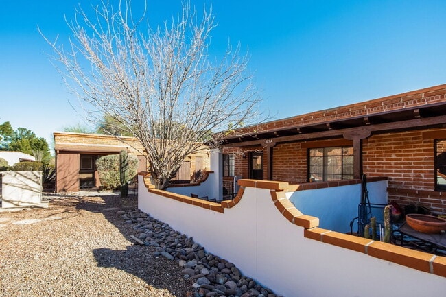 329 S Paseo Pena