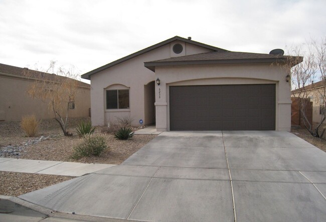 Lovely 3 Br, 2 Ba with FP, 2CG - Lovely 3 Br, 2 Ba with FP, 2CG Casa