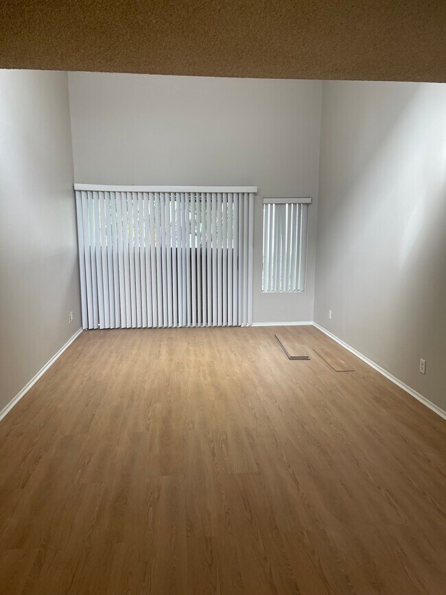 Photo - 18645 Hatteras St Unidad 280