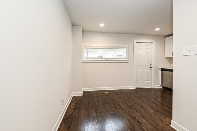 Photo - 215 S Gardner Ave