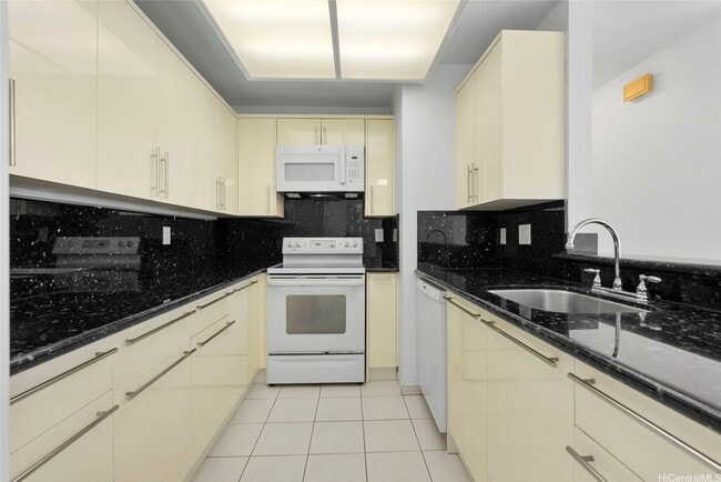 Photo - 605 Mananai Pl Unit #25A