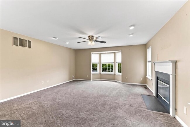 347 Huntington Ct