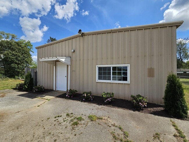 Photo - 1198 Holly Springs Rd