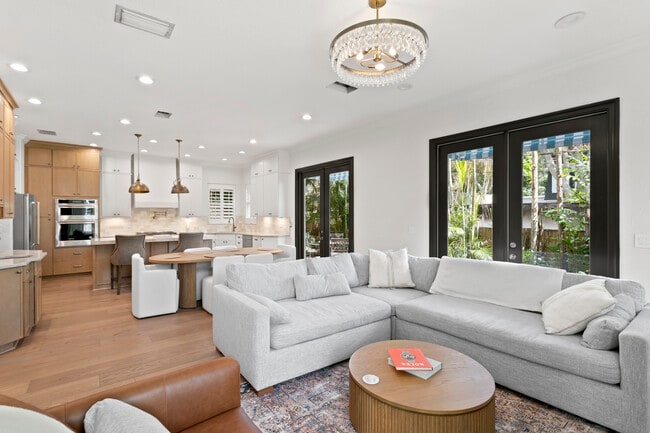 Photo - 2936 W Knights Ave