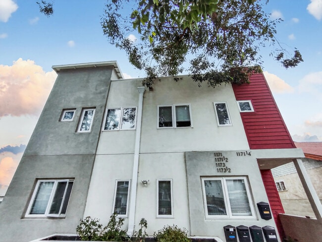 1171 W 37th Pl Unidad 1171 W 37th Pl - 6B5B