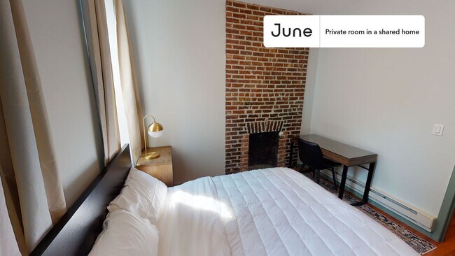 Room in Shared 2 bed/1 bath home in East Harlem