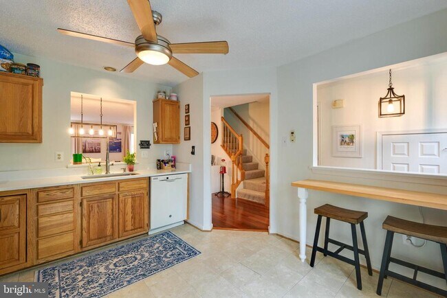 Photo - 2303 Massanutten Dr