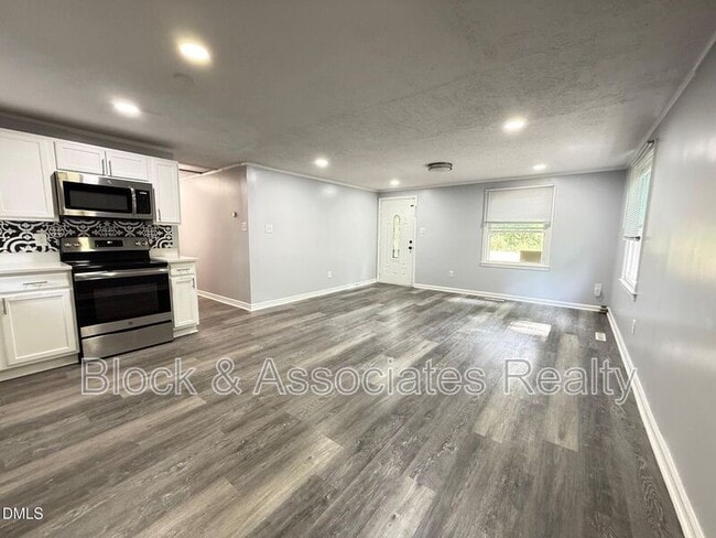 801 Carter Ave