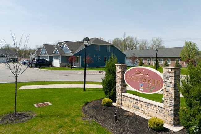 2350 Sweet Home Rd - Villas of Essex Woods