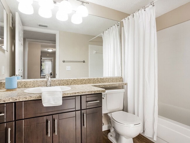 Tuscany Pointe at Somerset Place Apartment Homes