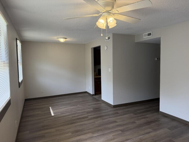Photo - 714 N Campbell St