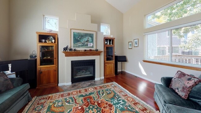 Photo - Beautiful sunny home