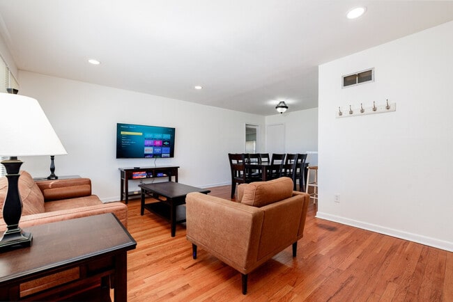 Photo - 660 Graham Rd Unit SI ID1472888P