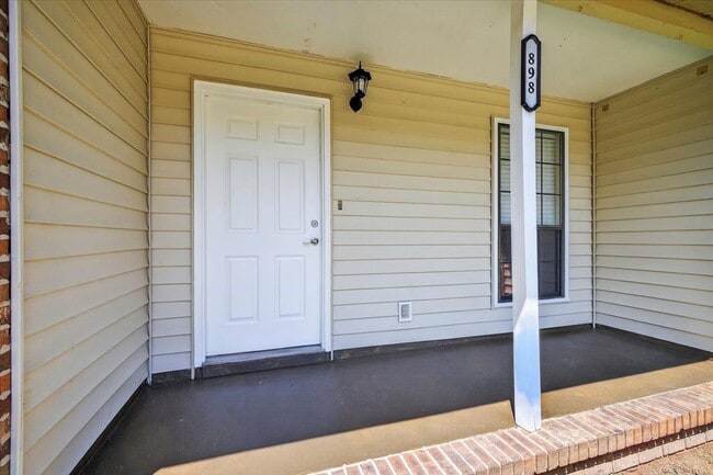 Photo - 898 Meginnis Ln