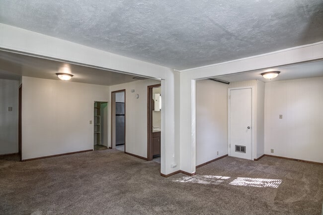 3140 Delbert Rd