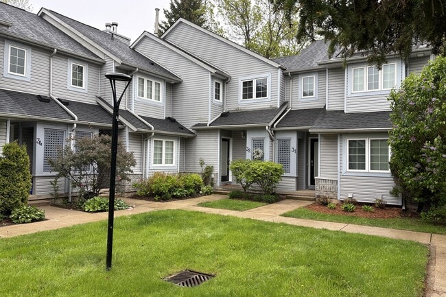 Building Photo - 146 Settlers Way Unit 32