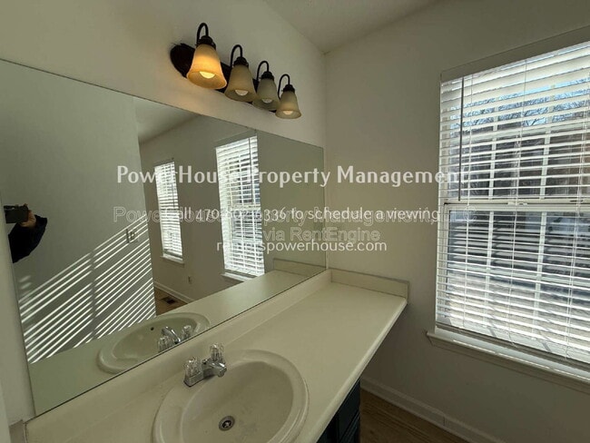 Photo - 3859 Meadow Creek Dr