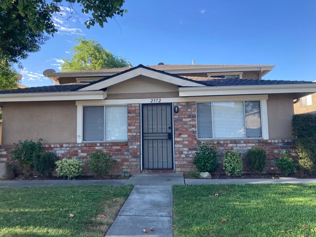 Photo - 2372 Pepper St