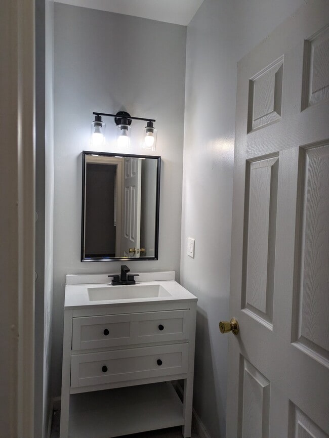440 Robbe Ave Unit 442 Robbe Ave