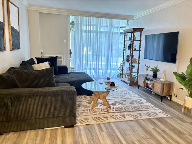 Living Room - 1111 Ash St Condo Unit 107